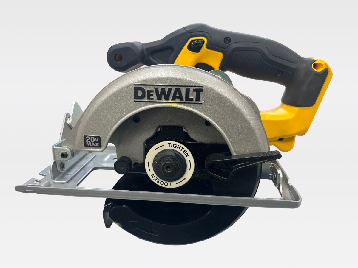 Dewalt Dcs391 20v Cordless 6 12 Circular Saw With Battery And Charger Like New Buya 2982