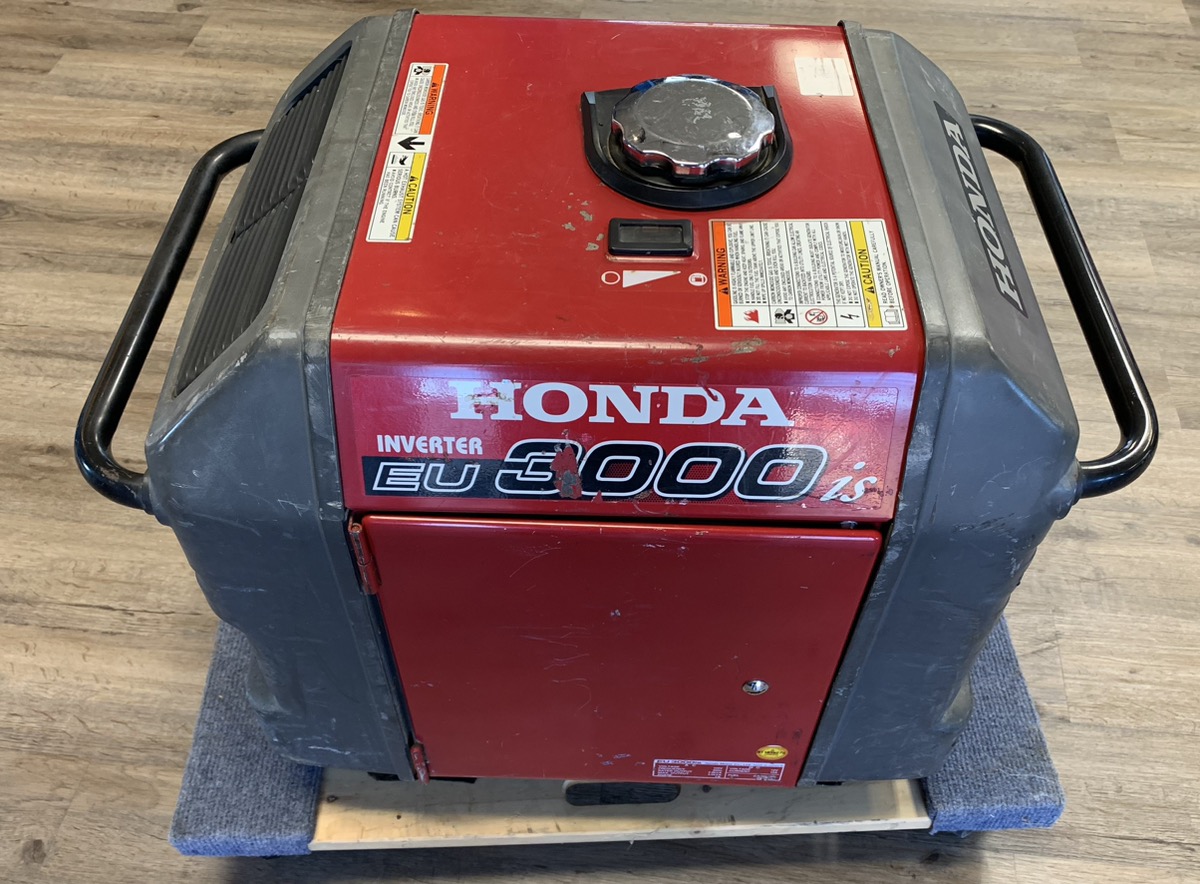 Honda EU3000IS 3000-Watt Super Quiet Gas Powered Inverter Generator W ...