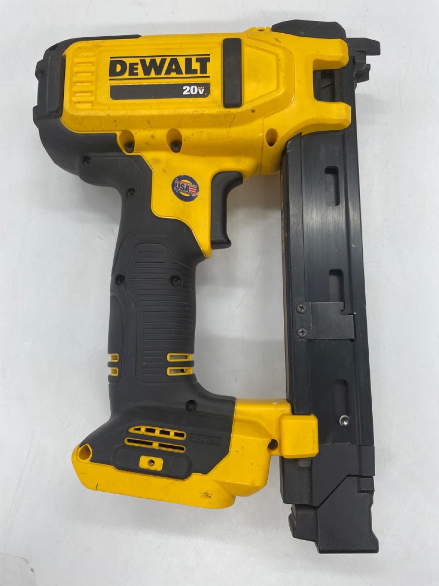 Dewalt DCN701 20V Cordless Cable Stapler (Bare Tool) Good Buya