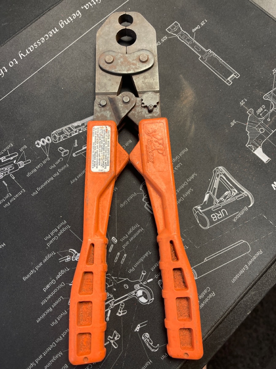 SHARKBITE 23100 PEX CRIMP TOOL 1/2" AND 3/4" Very Good Buya