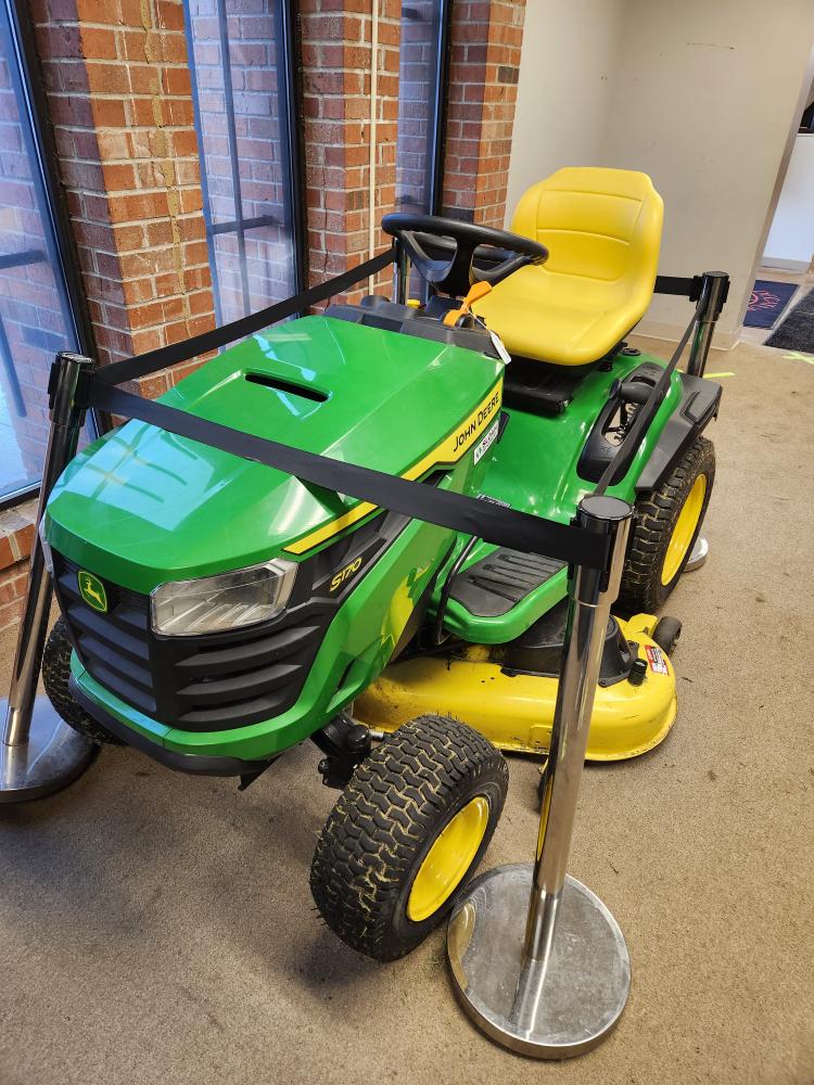 JOHN DEERE S170 48" DECK 24HP Like New Buya