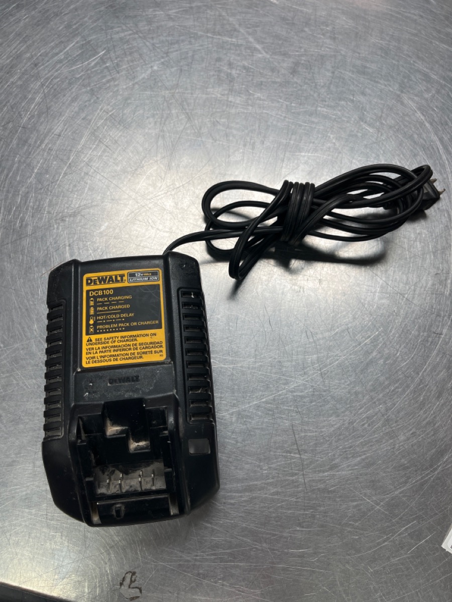 Used DEWALT DCB100 12V Max Lithium Ion Battery Charger LiIon Good Buya