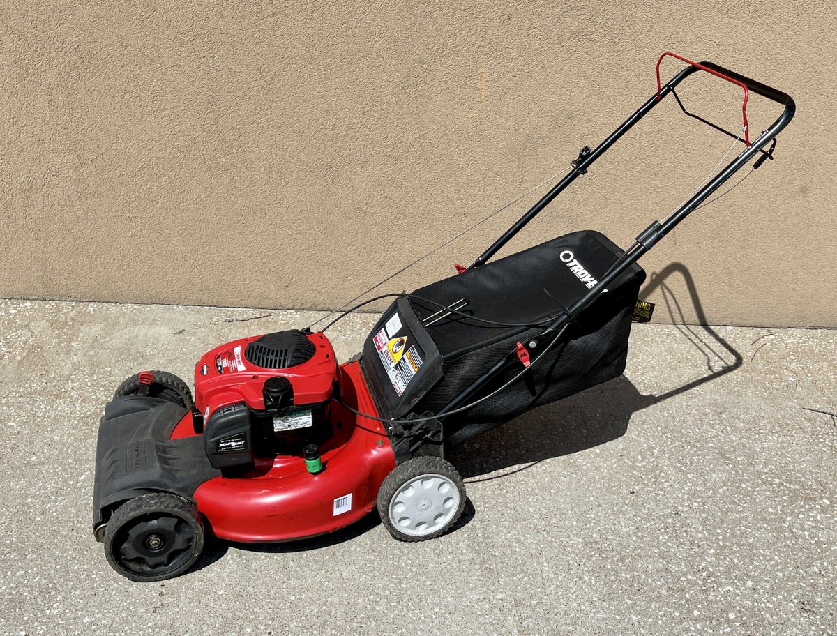 Troy Bilt TB200 150cc 21" Lawnmower with Bag and Side Attachment Very