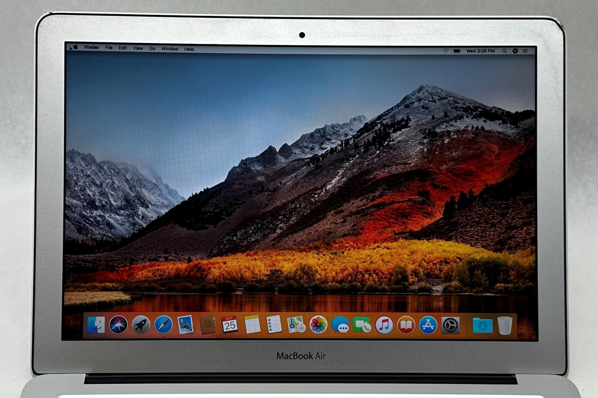 Apple MacBook Air 2010 MC503LL/A 128GB SSD 2GB Ram 13.3" 1.8 GHz Good