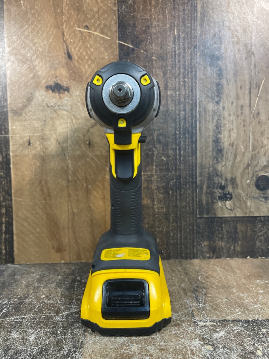 DEWALT DCF890 20V MAX XR Cordless Brushless 3/8 in. Compact Impact