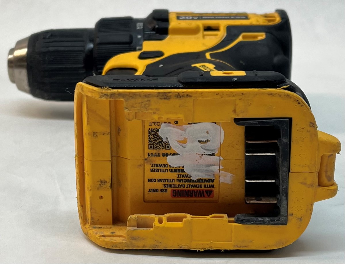 Dewalt DCD708 Cordless Drill 20V 1/2" Chuck Brushless Good Buya