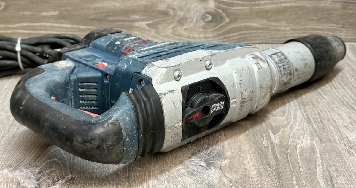 Bosch 11264EVS 15/8 In. Corded Rotary Hammer Very Good Buya