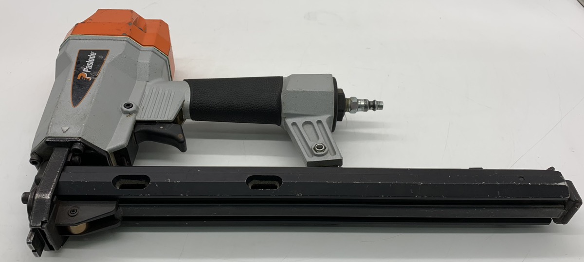 Paslode PCF1000 Air Pneumatic Corrugated Fastener Stapler 502360 Good
