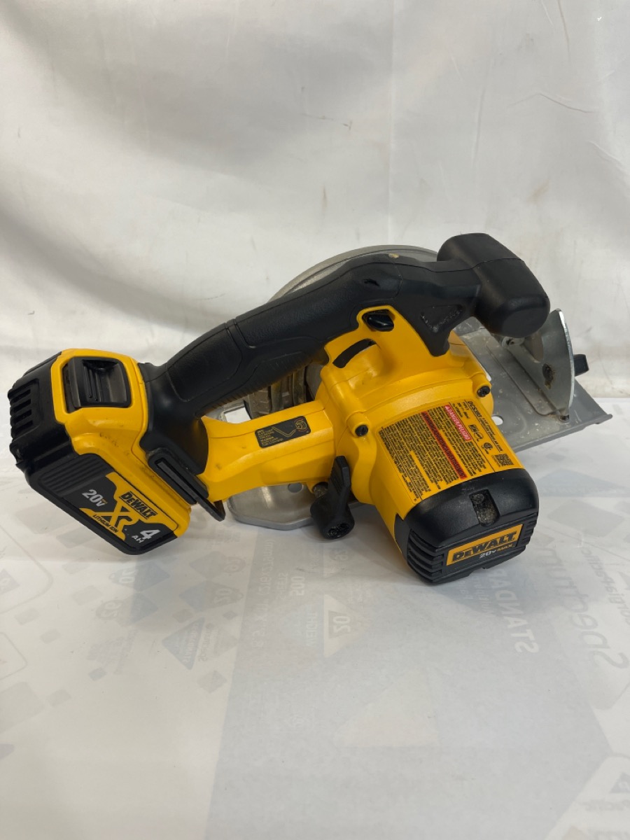 DEWALT DCS393 CORDLESS 20V 61/2" CIRCULAR SAW & BATTERY (re) Good
