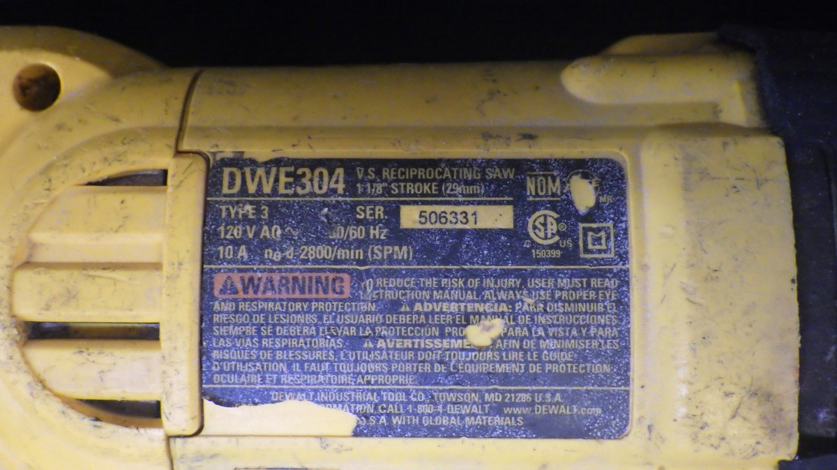 DEWALT 10AMP CORDED VARIABLE SPEED RECIPROCATING SAWDWE304 **AS IS