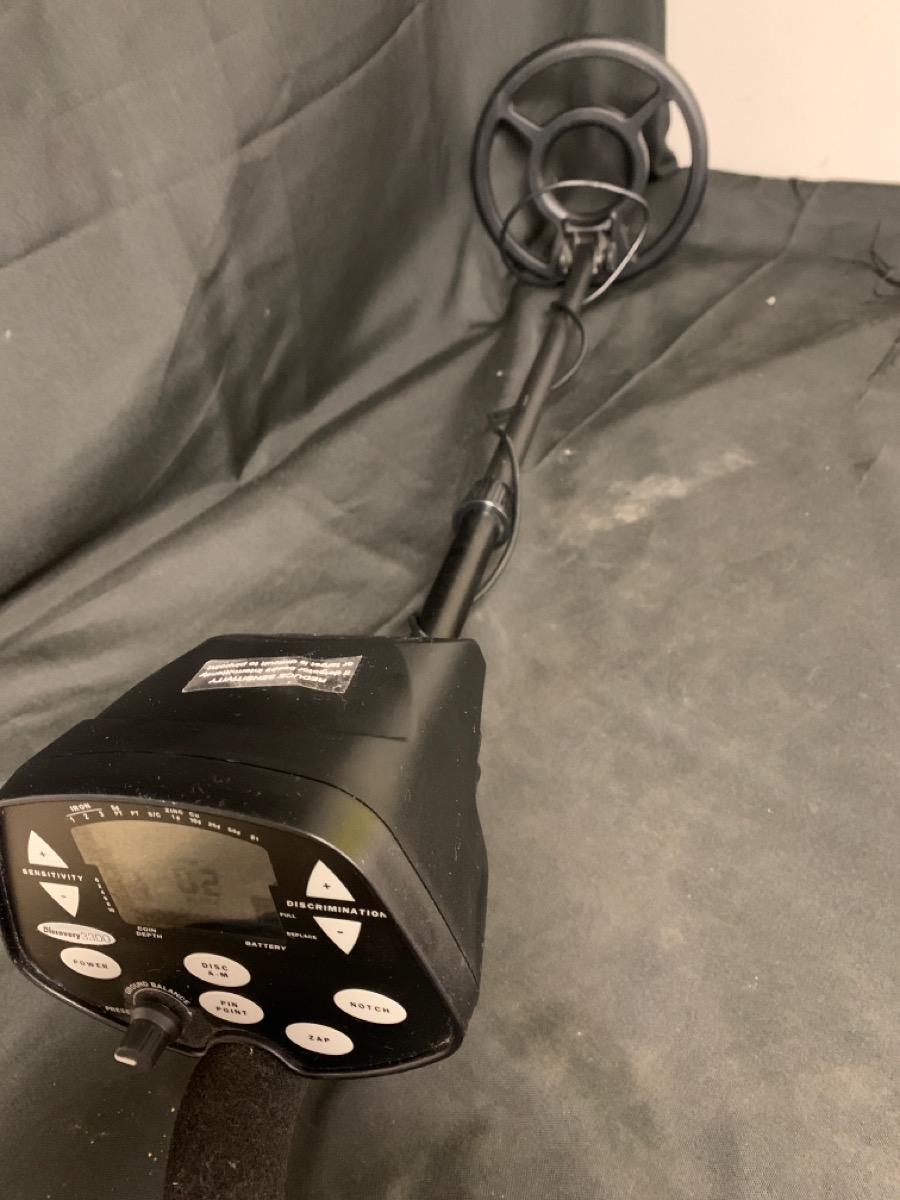 BOUNTY HUNTER METAL DETECTOR DISCOVERY 3300 Like New Buya
