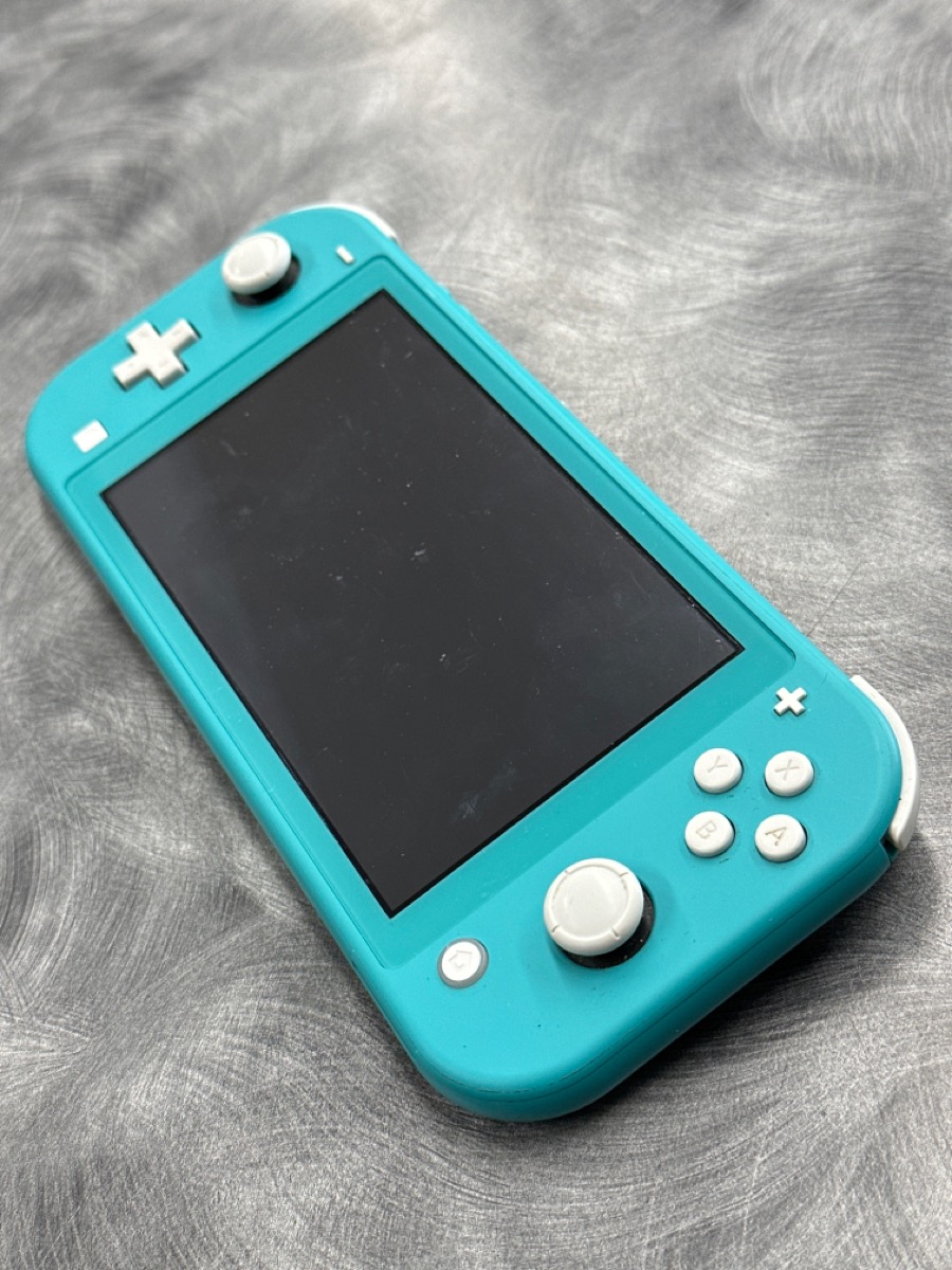NINTENDO HDH001 SWITCH LITE (BLUE) WITH CHARGER Good Buya