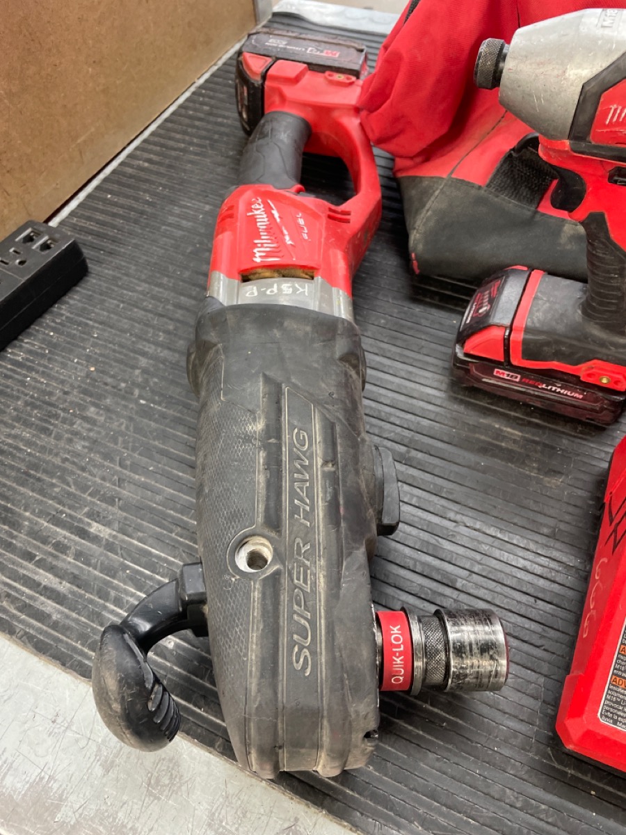 MILWAUKEE COMBO ANGLE DRILL, DRILL, IMPACT, HACKSAW,FLASHLIGHT Good