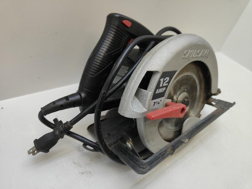 Skil Saw Model 5380 Vintage 7 1/4" Circular Saw 12 Amp 5300 Rpm Corded