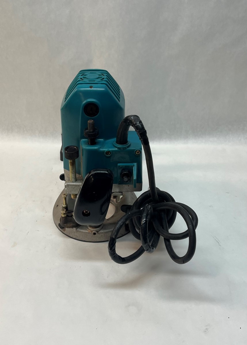 Makita 3612BR Router 115V Corded Electric Good Heartland Pawnbrokers