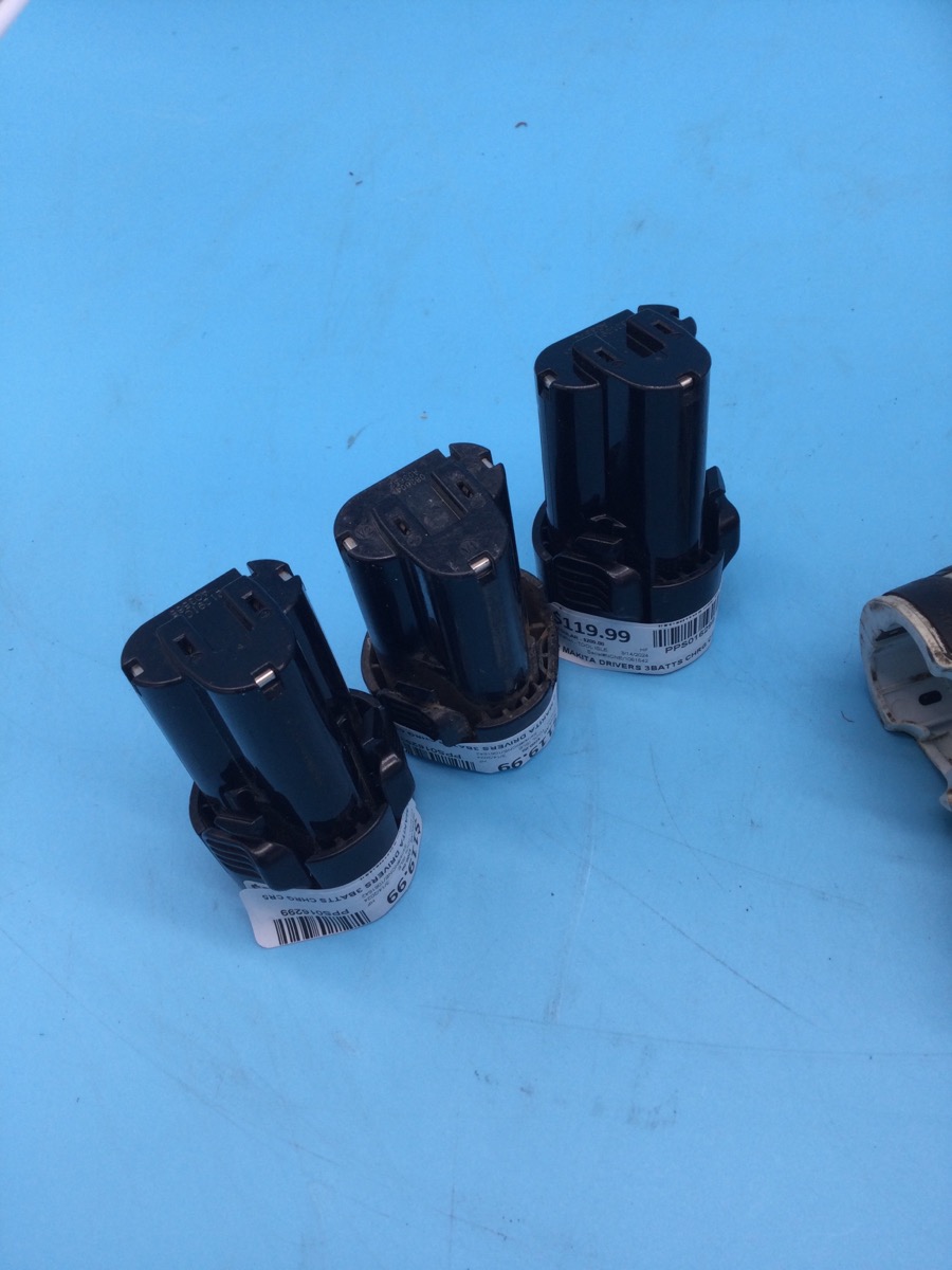 Makita Drill & Driver Set 12V, 3 Batts, Charger photo 8