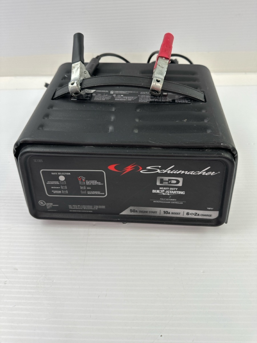 SCHUMACHER SC1305 50 AMP 12 VOLT BATTERY CHARGER (ml) Very Good Sharp