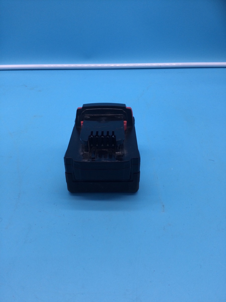 Milwaukee Battery 18V Model 48-11-1850R photo 3
