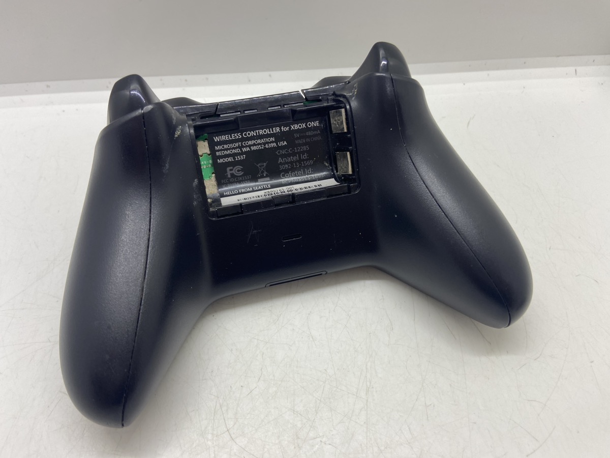 Microsoft Xbox One Wireless Controller Model 1537 Black Very Good