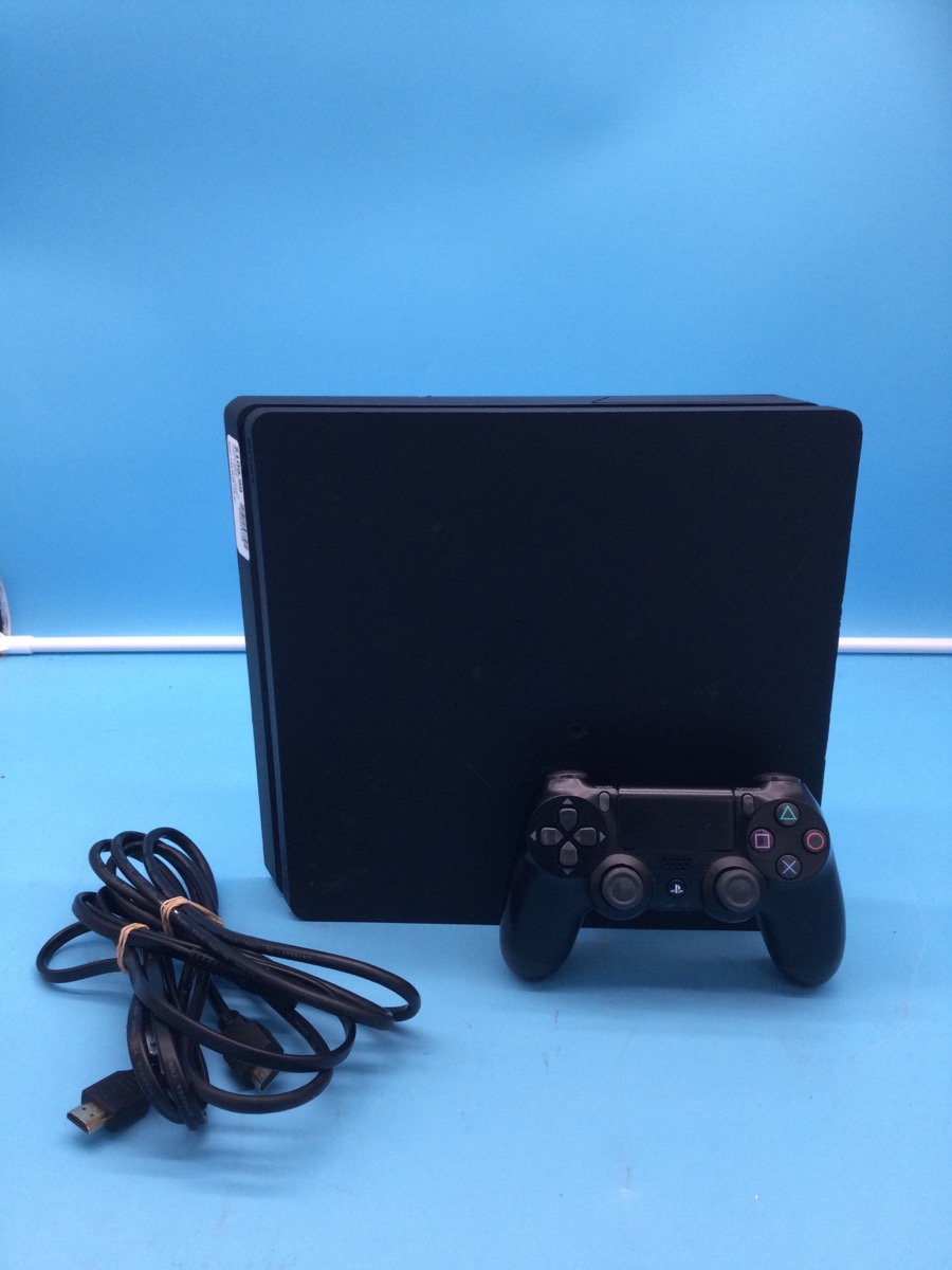 Sony PlayStation 4 PS4
