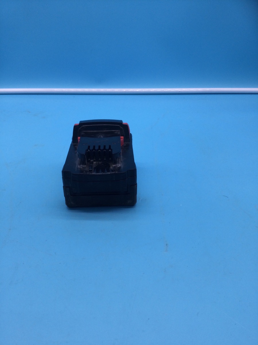 Milwaukee Battery 18V Model 48-11-1850R photo 3