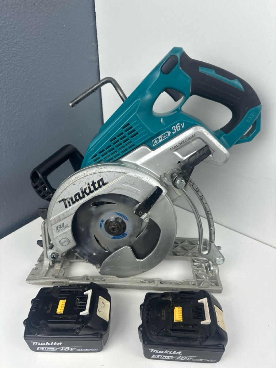 Makita Circular Saw Xsr01   2- 5ah Batts & Dual Charger (dc18rd) Good 