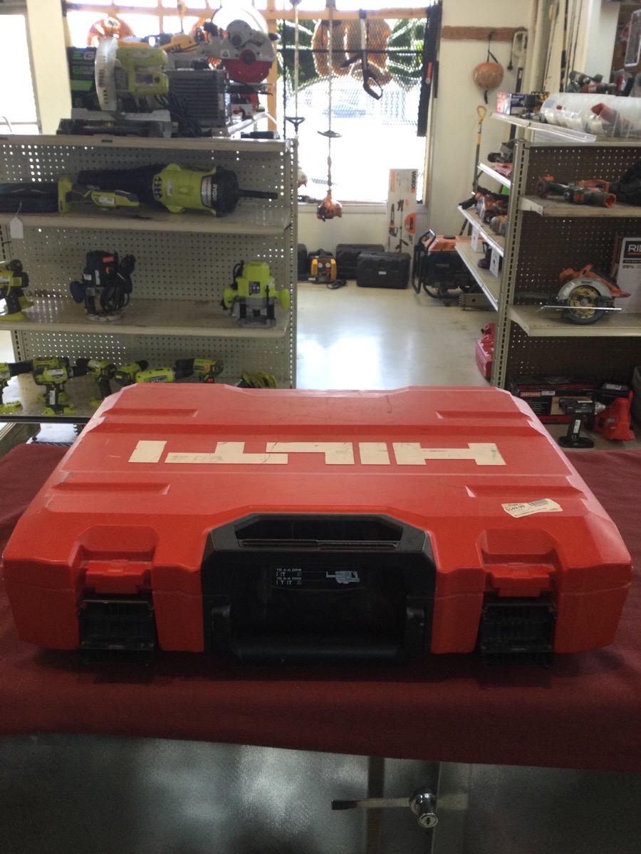 Hilti Hammer Drill Model TE 6-A22 with 2 Batteries and Charger photo 2