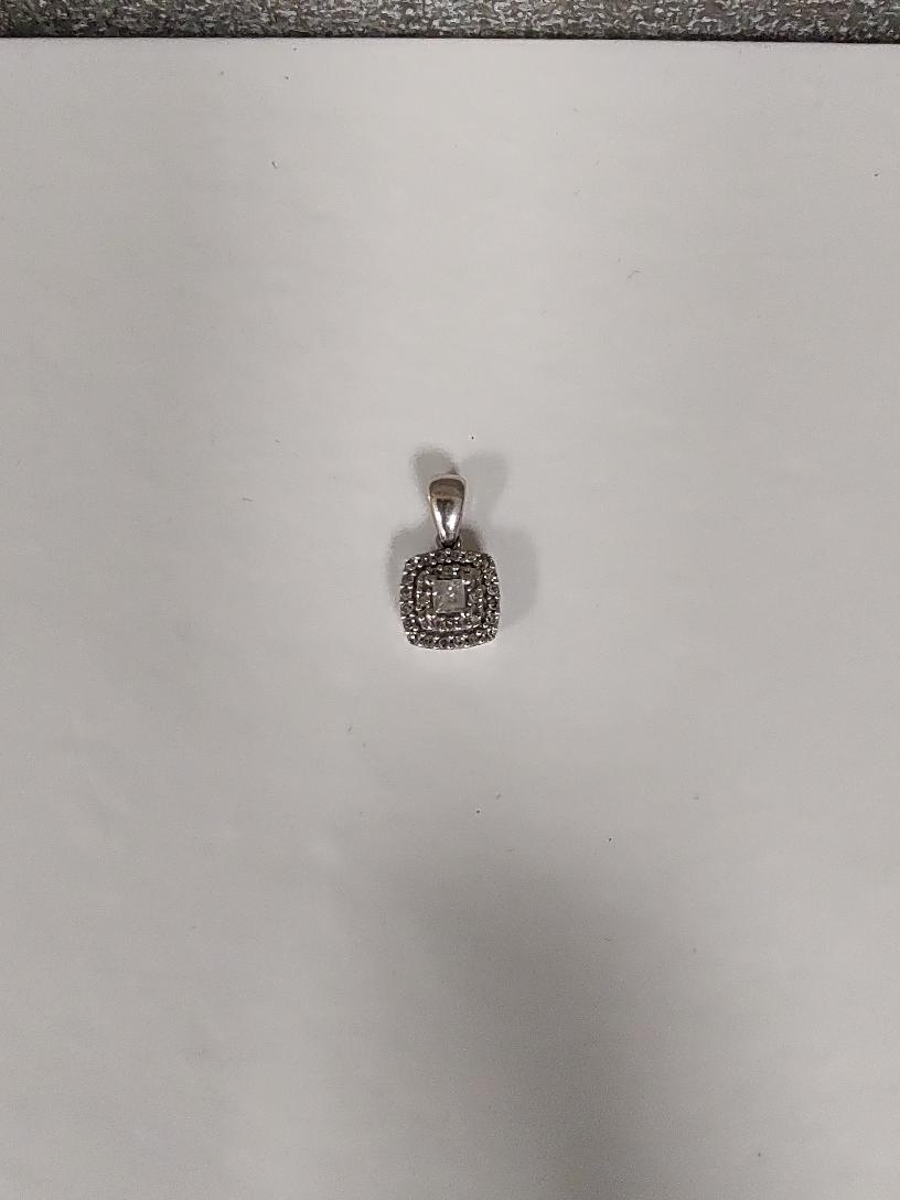 25 Diamonds .220 Carat T.W. 10K Yellow Gold 0.6dwt Preowned Tobey's