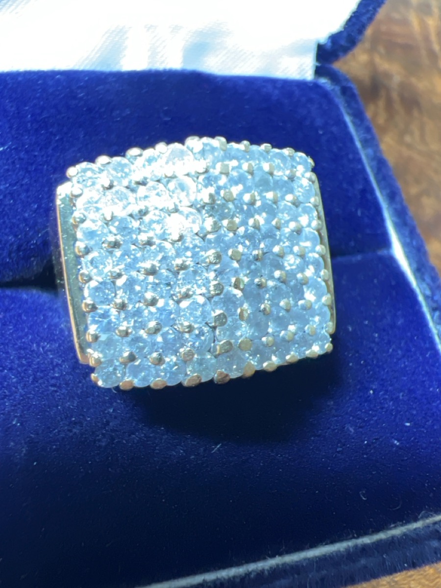 Lady's Diamond Cluster Ring 72 Diamonds 1.44 Carat T.W. 14K Yello