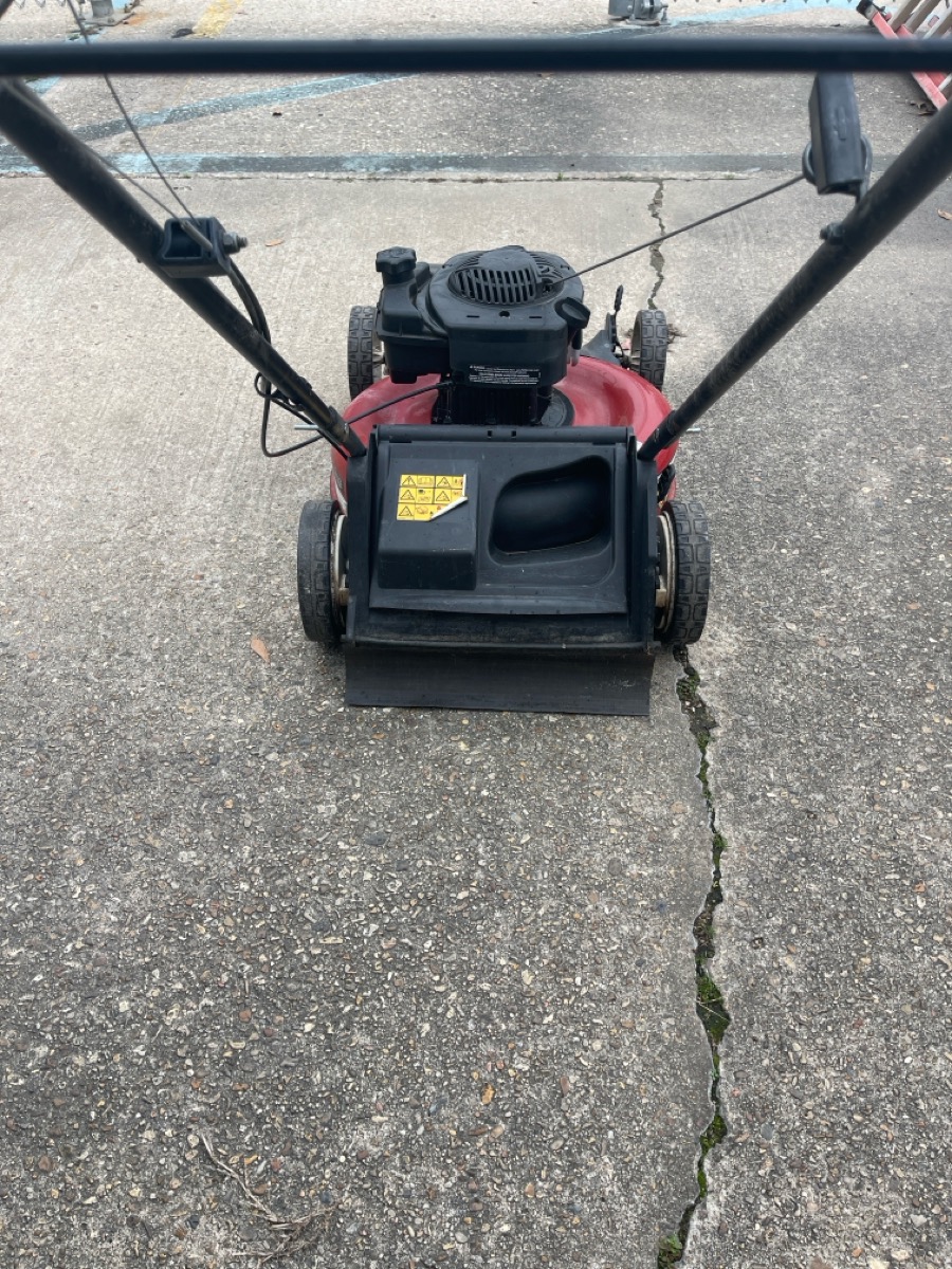 TORO 21352 GAS POWERED WALK BEHIND LAWN MOWER NEEDS CARBURATOR WORK