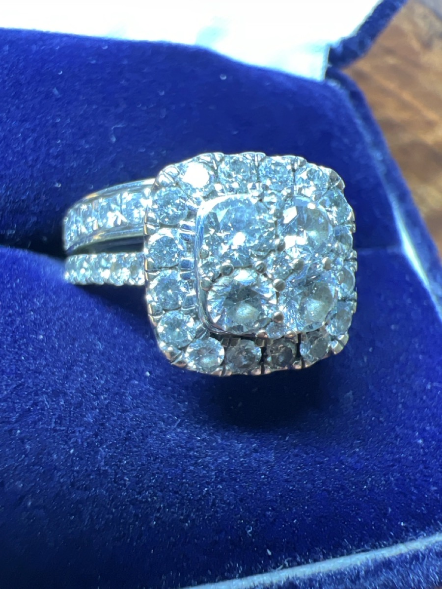 Lady's Diamond Wedding Set 53 Diamonds 2.45 Carat T.W. 14K White