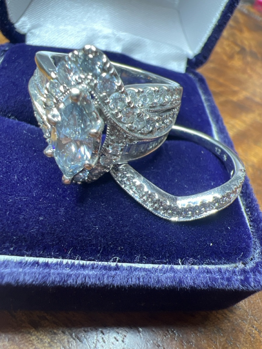 Lady's Diamond Cluster Ring 60 Diamonds 2.57 Carat T.W. 14K White photo 2