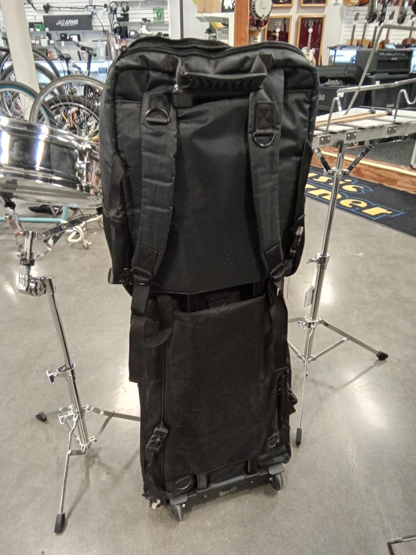 YAMAHA PERCUSSION KIT XYLOPHONE, SNARE, 2 STANDS ROLLER RACK W/BAGS