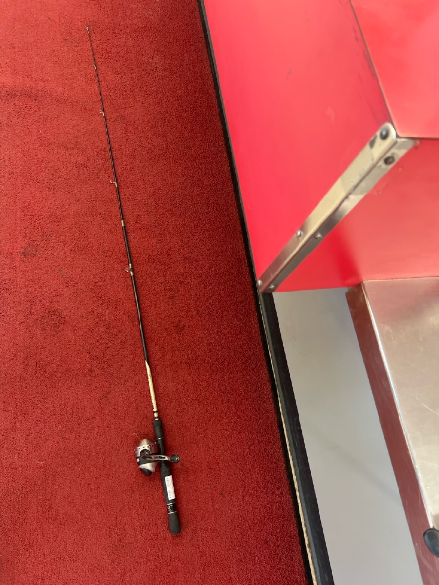 ZEBCO 33 REEL/BLACK ROD Good Extra Cash Pawn The Village OK