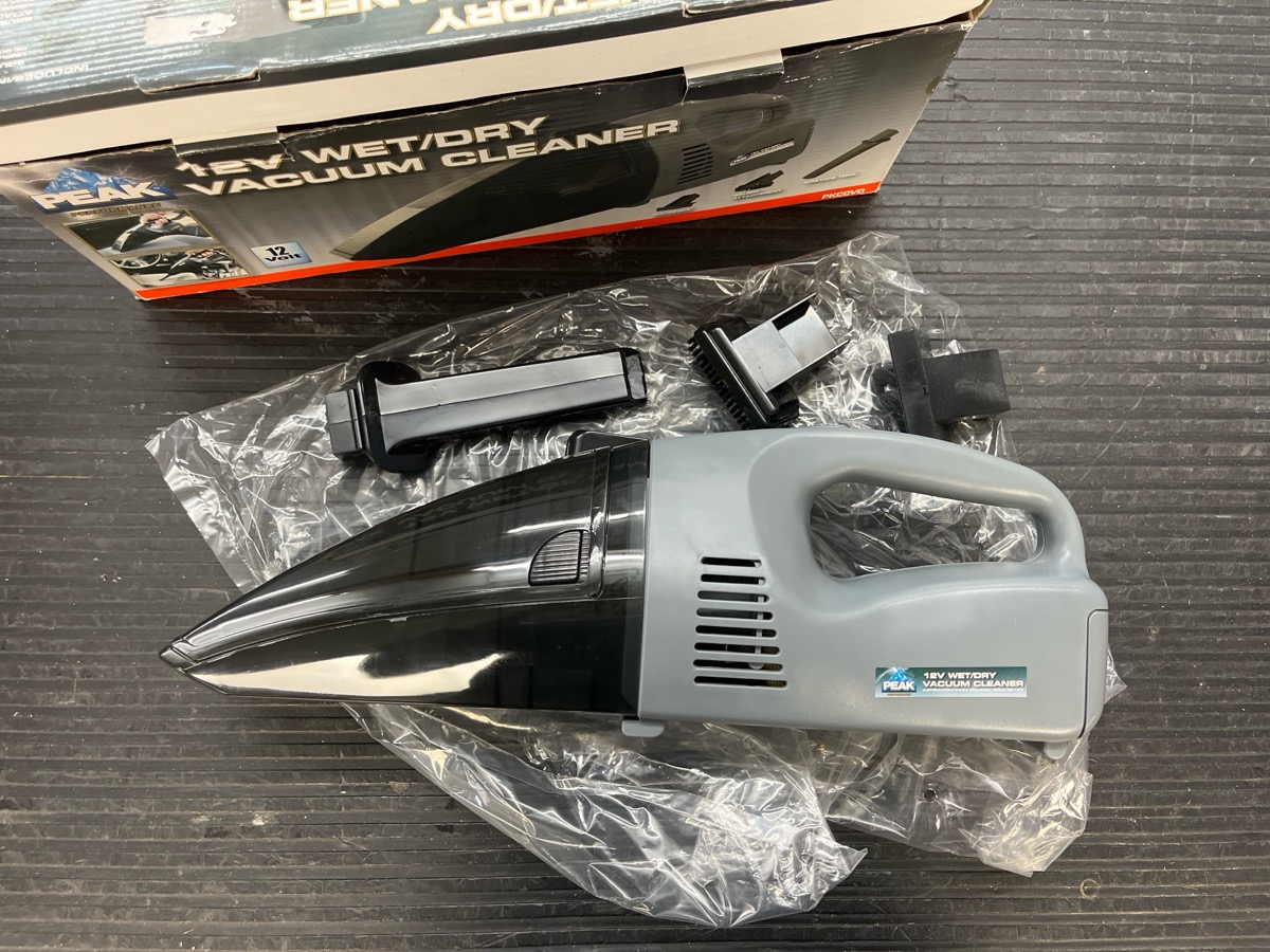 PEAK 12V WET/DRY VAC in org. box Good Pawn 1 Spokane WA