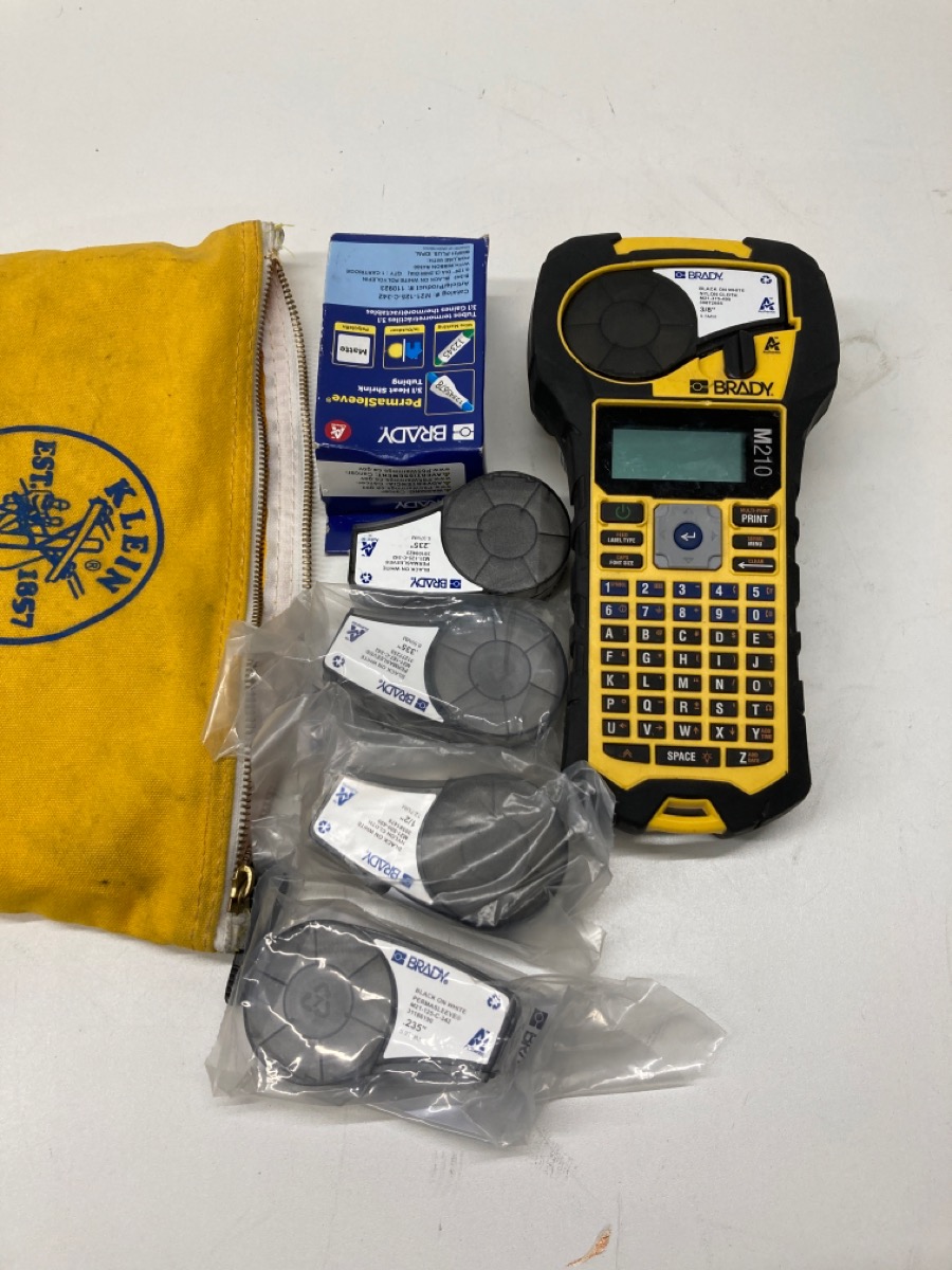 BRADY M210 label maker with labels Good Pawn 1 Spokane WA