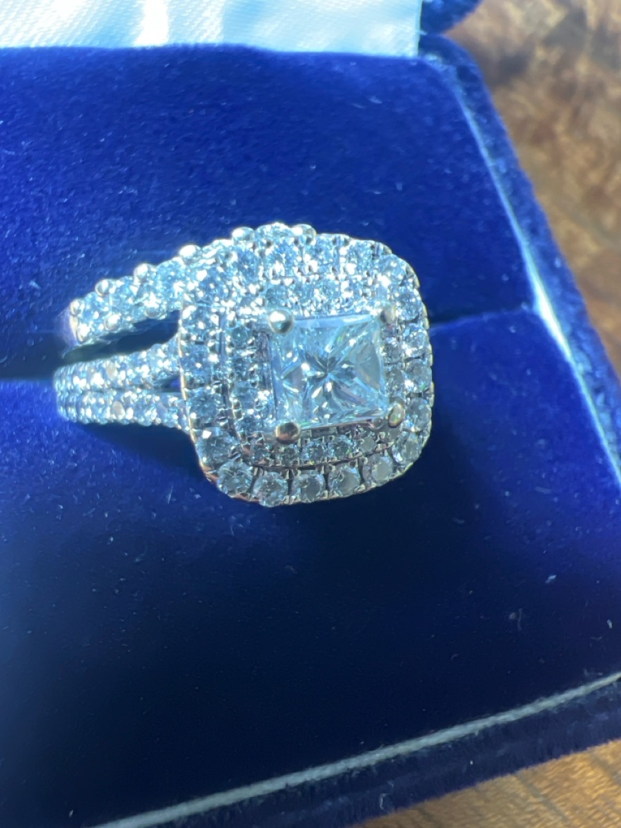 Lady's Diamond Wedding Set 128 Diamonds 2.22 Carat T.W. 14K White