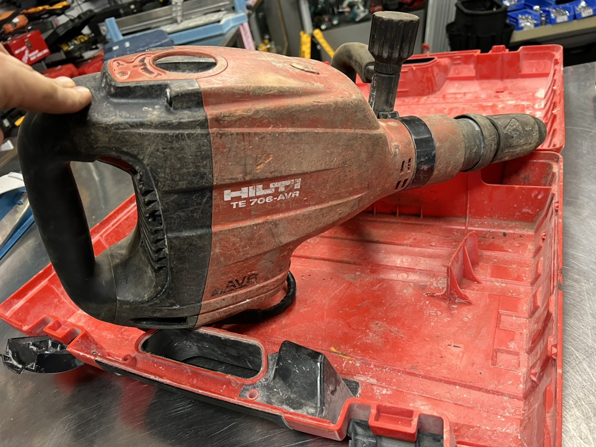 HILTI TE706 AVR CONCRETE ROTARY HAMMER DRILL Very Good Nicol Street