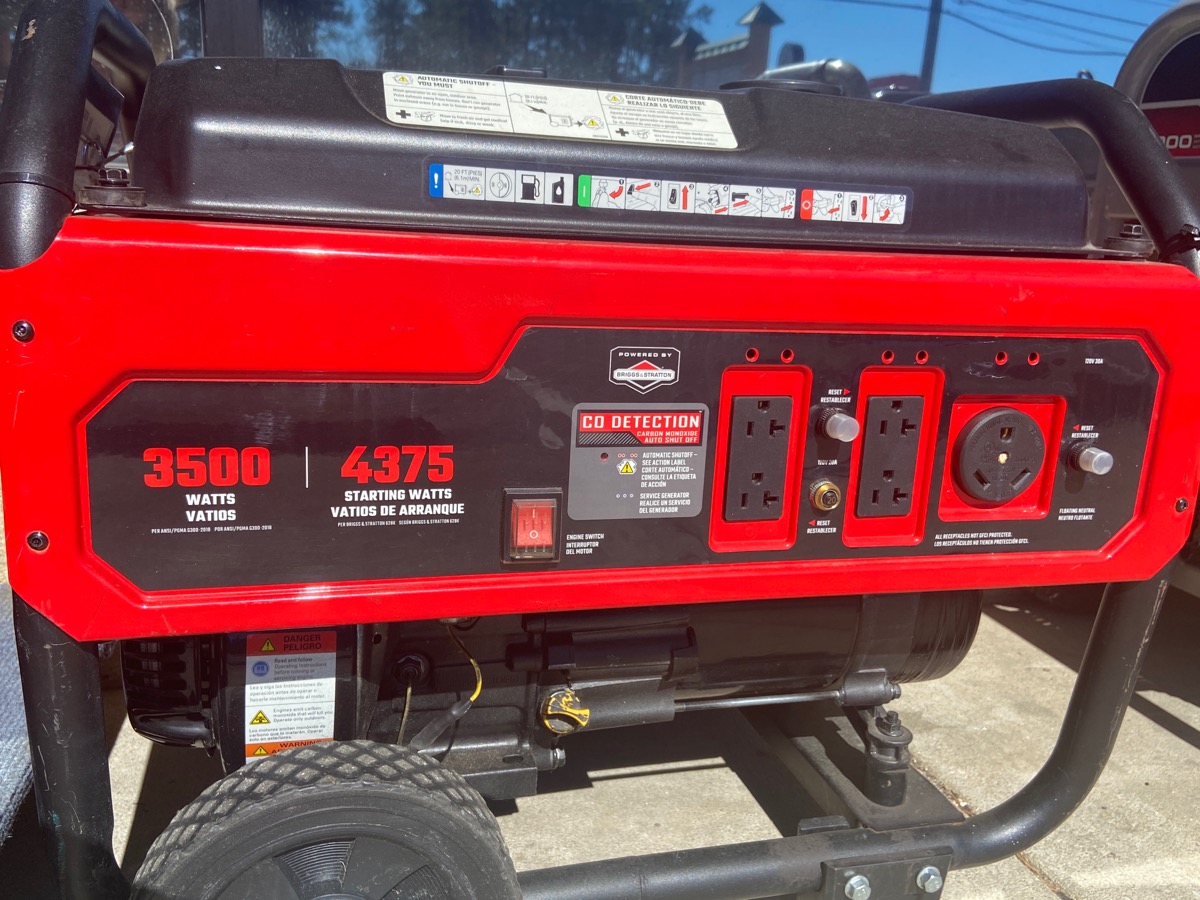 CRAFTSMAN 3500-Watt Portable Generator Model #CMXGGAS030729 Very Good ...