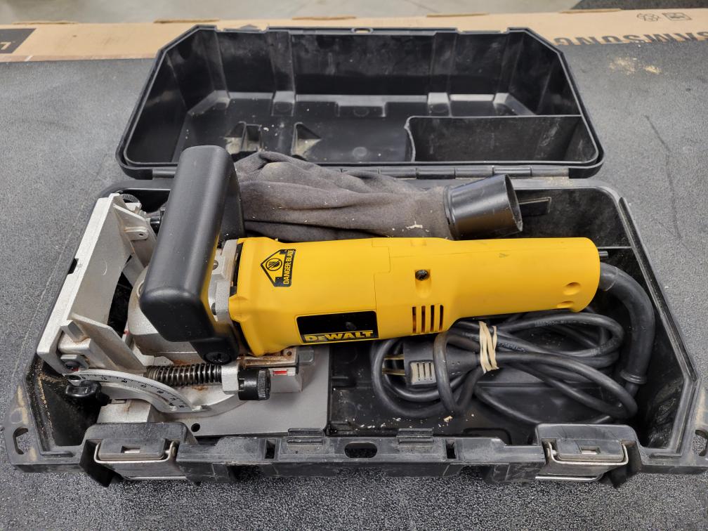 DEWALT PLATE JOINER DW682 Good Pawn 1 Spokane WA