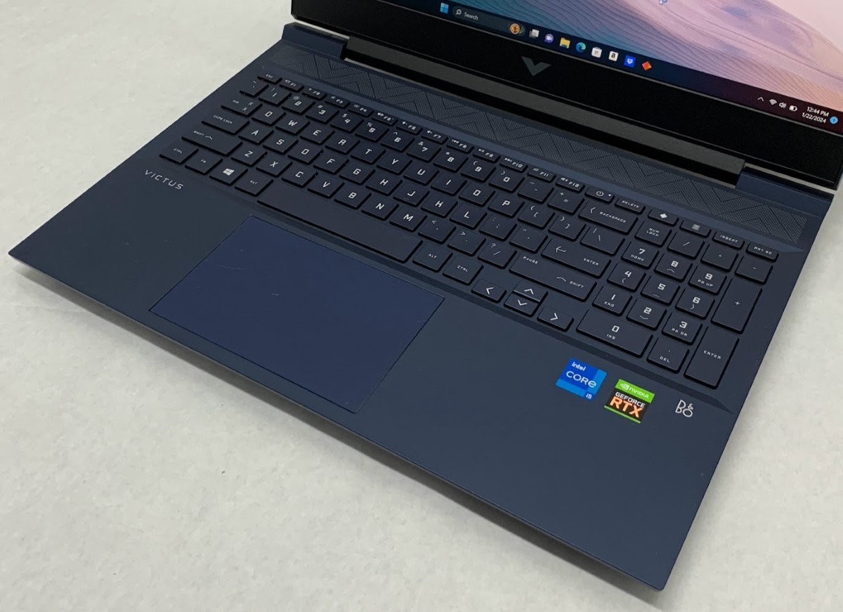 HP Victus 16d0013dx Gaming Laptop Intel i511400H 8GB 256GB