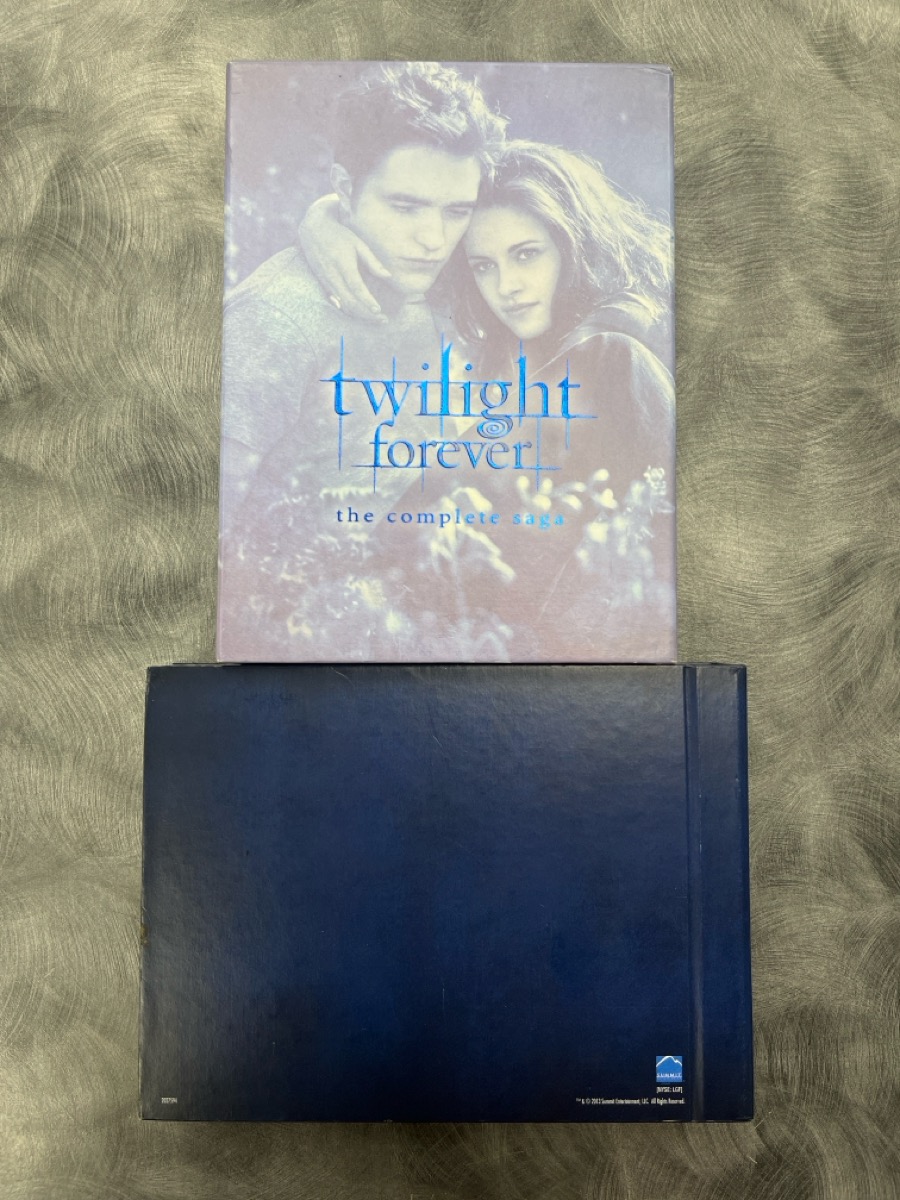 TWILIGHT FOREVER THE COMPLETE SAGA BLURAY Very Good | Axel's Pawnshop ...