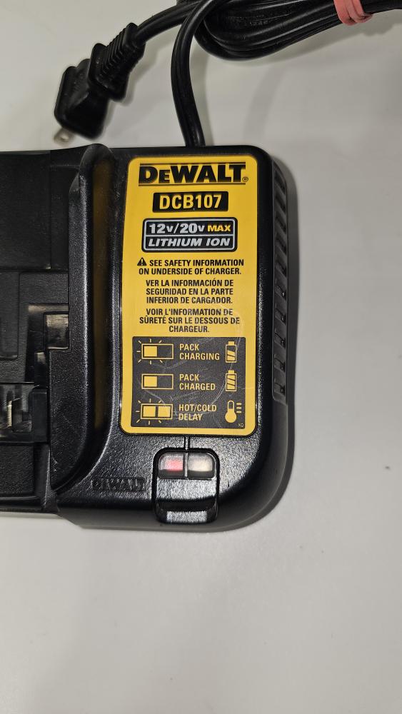 DEWALT DCB107 12V/20V BATTERY CHARGER Good | Buya