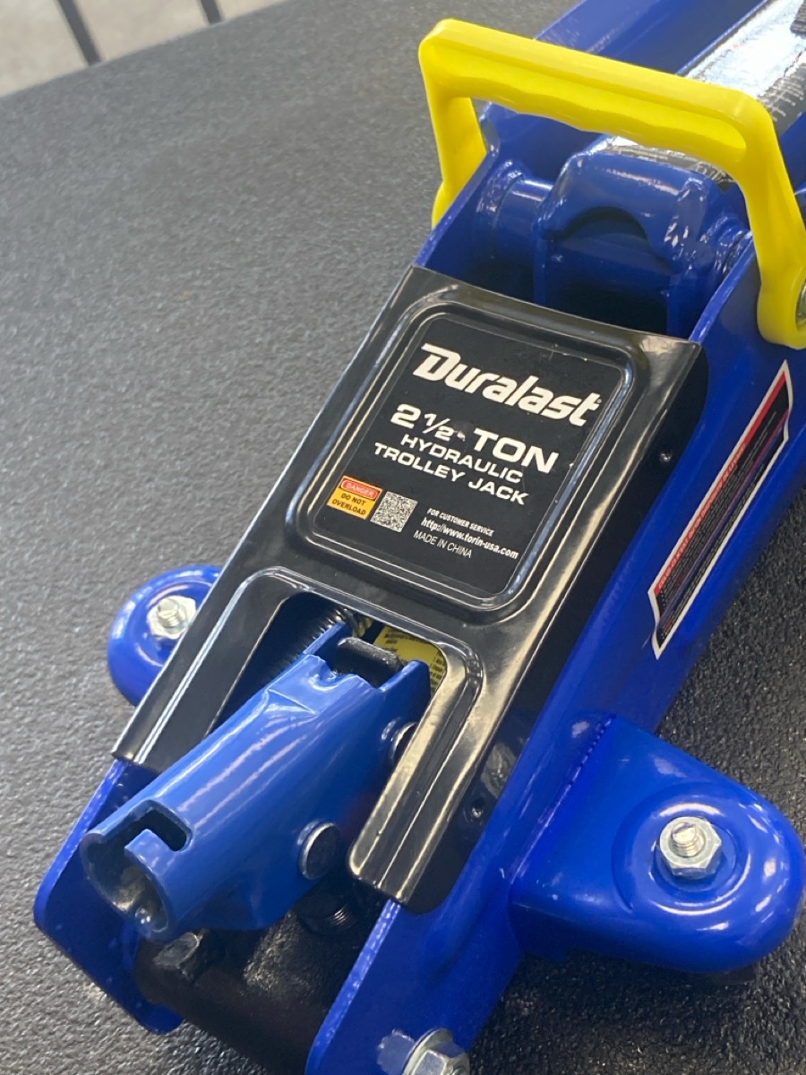 DURALAST 2 1/2 TON FLOOR JACK Very Good Pawn 1 Spokane WA