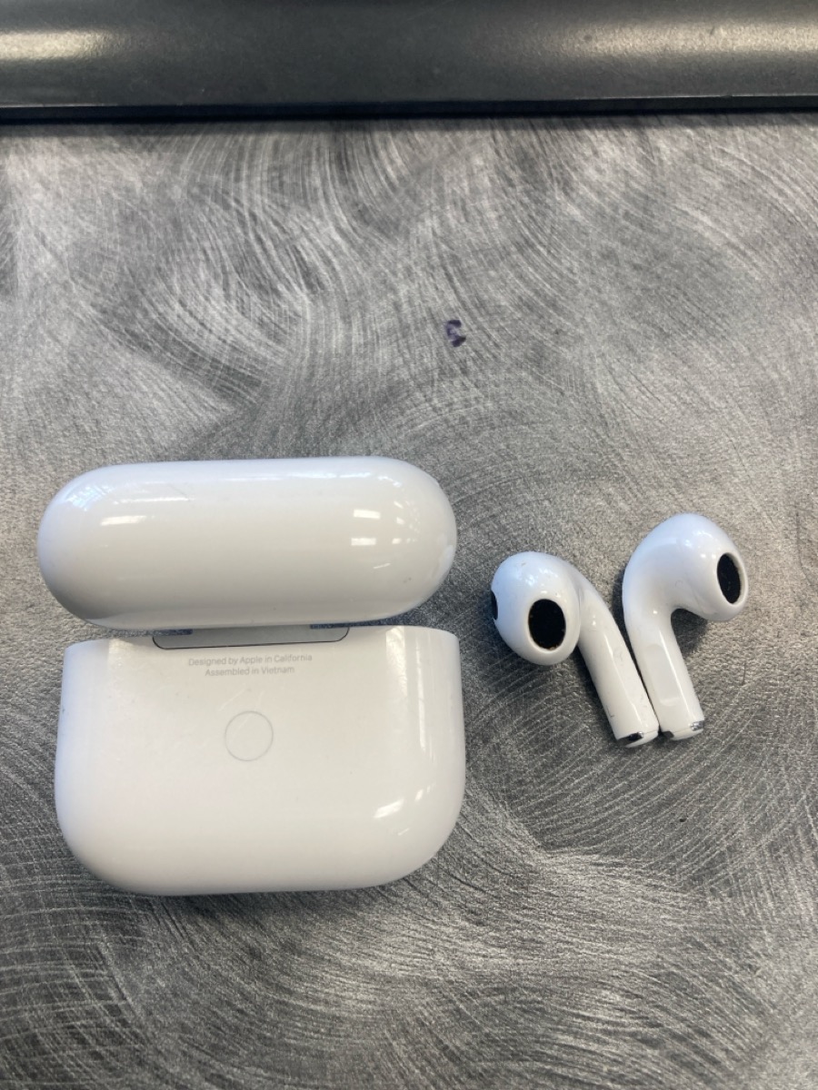 APPLE AIRPODS MPNY3AM/A 3RD GEN - A2565 Good | Pawn 1 | Spokane | WA