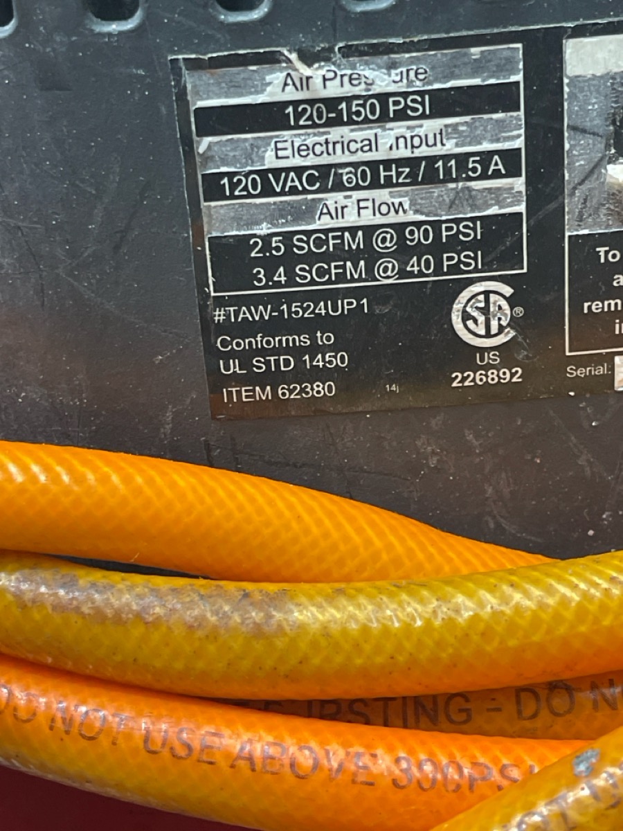 CENTRAL PNEUMATIC 6 GALLON AIR COMPRESSOR (ae) Good Sharp Assets LLC