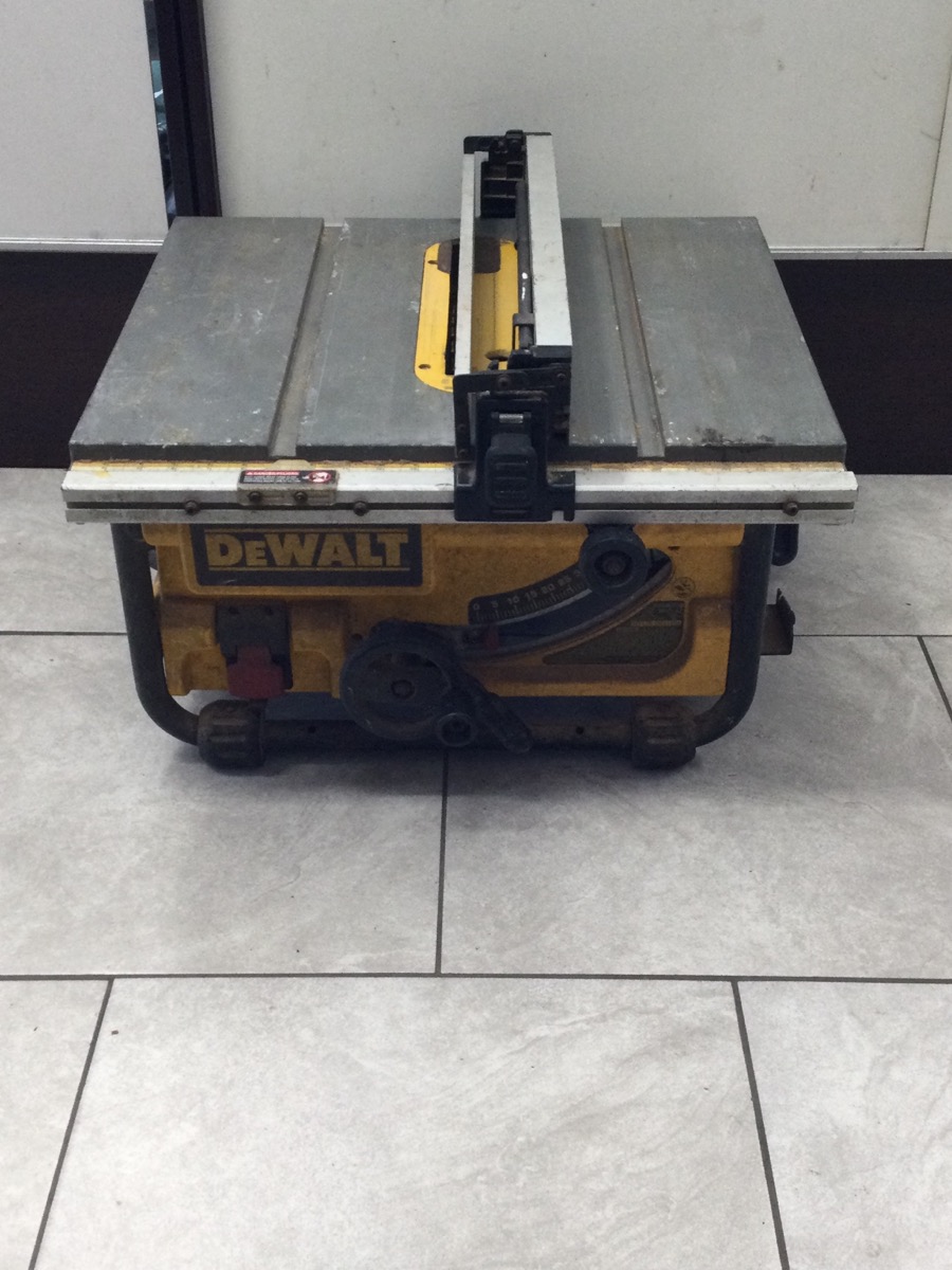 DEWALT DWE7480 TABLE SAW Acceptable Buya