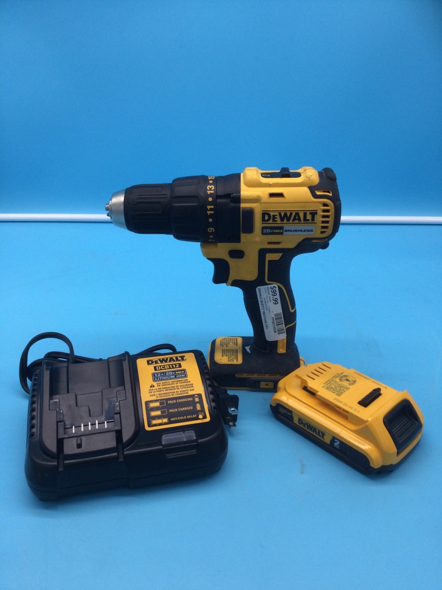 Drill DeWalt 20V Model DCD777
