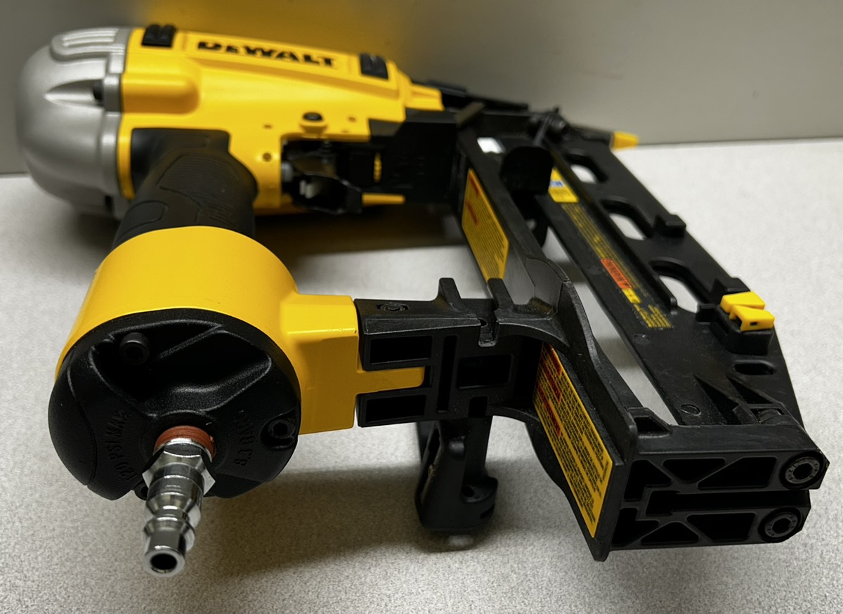 DEWALT DWFP71917 Pneumatic 16Gauge 21/2 in. Nailer Good Capitol