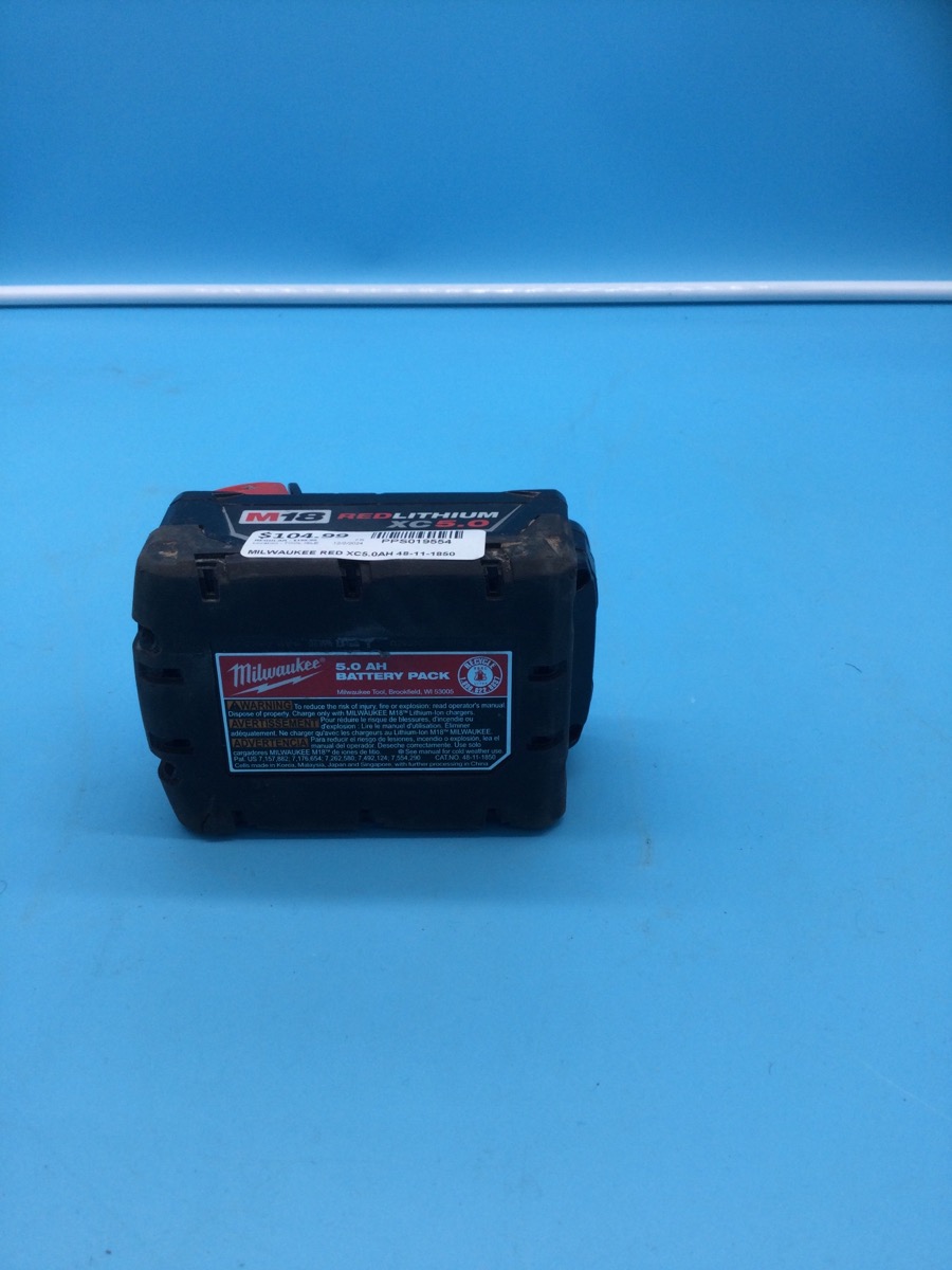 Milwaukee Battery 18V Model 48-11-1850R photo 4